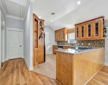 4628 Kermit Street - Photo Thumbnail 7
