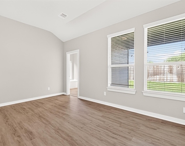 2142 Reed Cave Lane - Photo Thumbnail 23