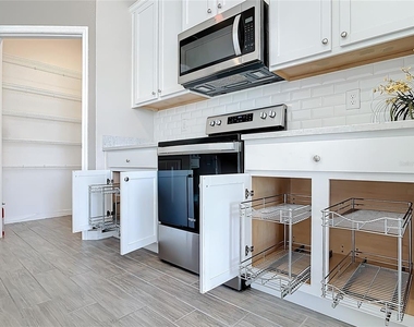 1601 Delphi Way - Photo Thumbnail 4