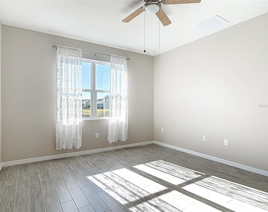 1601 Delphi Way - Photo Thumbnail 13