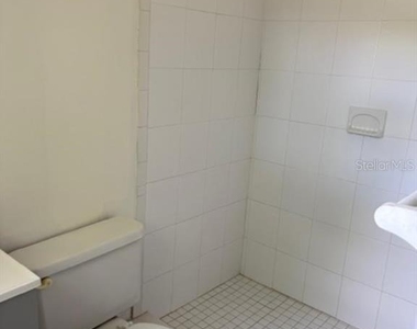 1018 Dartmouth Drive - Photo Thumbnail 5
