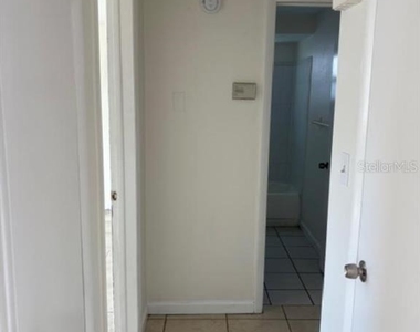 1018 Dartmouth Drive - Photo Thumbnail 3
