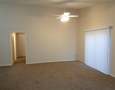 1736 Hazelwood Street - Photo Thumbnail 8