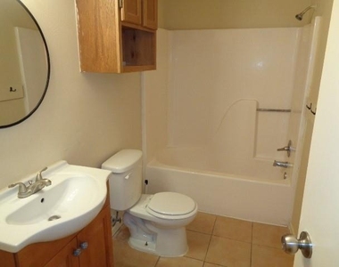 1736 Hazelwood Street - Photo Thumbnail 5