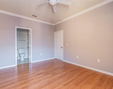 2265 Portofino Place - Photo Thumbnail 14