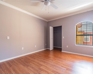 2265 Portofino Place - Photo Thumbnail 15