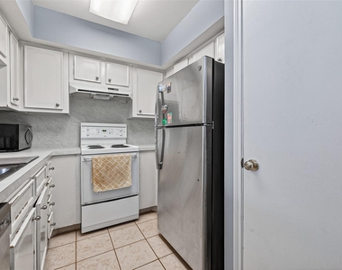 6470 Bayou Glen Road - Photo Thumbnail 6