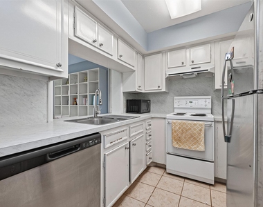 6470 Bayou Glen Road - Photo Thumbnail 7