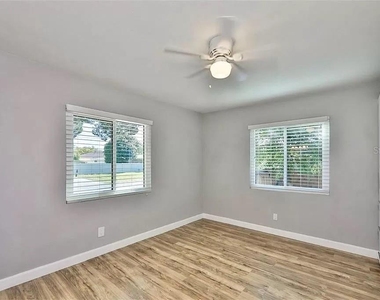 3219 W Leroy Street - Photo Thumbnail 11