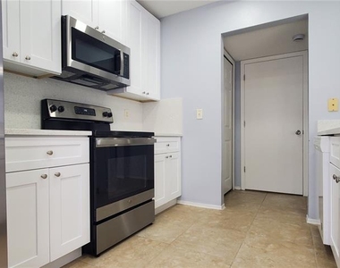 1661 Fluorshire Drive - Photo Thumbnail 6