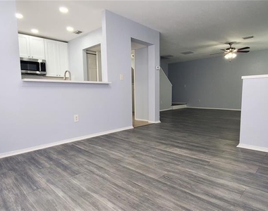 1661 Fluorshire Drive - Photo Thumbnail 8