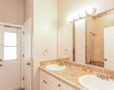 6026 Cason Way - Photo Thumbnail 12