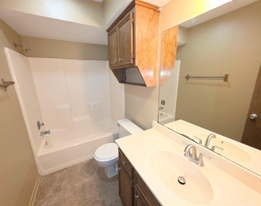 1614 Hazelwood Street - Photo Thumbnail 10