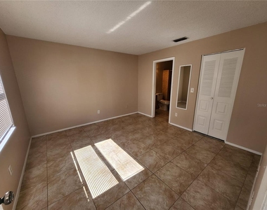 905 Old Field Drive - Photo Thumbnail 1