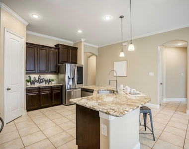 22310 Taren Court - Photo Thumbnail 9