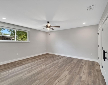 304 Orangewood Avenue - Photo Thumbnail 38