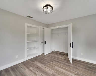 304 Orangewood Avenue - Photo Thumbnail 33