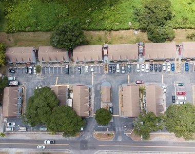 5712 N Lincoln Avenue - Photo Thumbnail 11