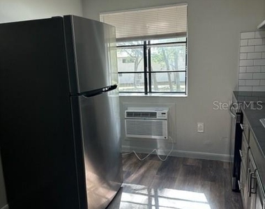 2122 Bradford Street - Photo Thumbnail 5