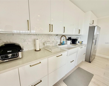 3301 Bayshore Boulevard - Photo Thumbnail 7