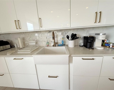3301 Bayshore Boulevard - Photo Thumbnail 9