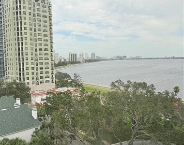 3301 Bayshore Boulevard - Photo Thumbnail 4