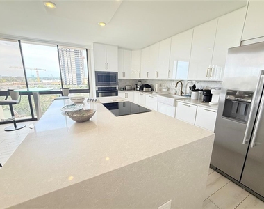 3301 Bayshore Boulevard - Photo Thumbnail 6