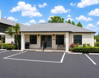 4515 Southampton Court - Photo Thumbnail 24