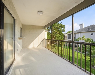 4515 Southampton Court - Photo Thumbnail 20