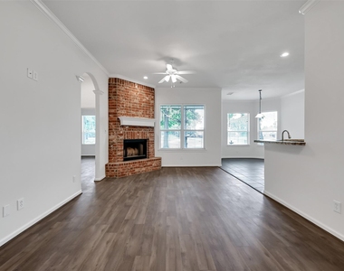 47 Presidio Road - Photo Thumbnail 4