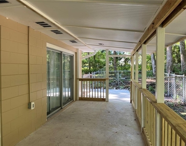 1565 Oakhurst Drive - Photo Thumbnail 17