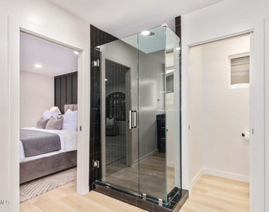 3005 N 81st Place - Photo Thumbnail 20