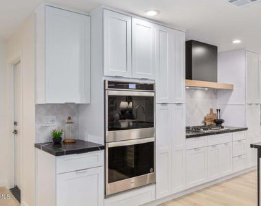 3005 N 81st Place - Photo Thumbnail 18