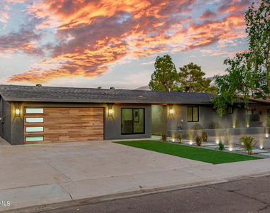 3005 N 81st Place - Photo Thumbnail 3