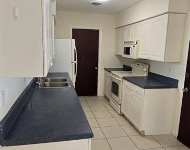 345 S Venice Boulevard - Photo Thumbnail 4