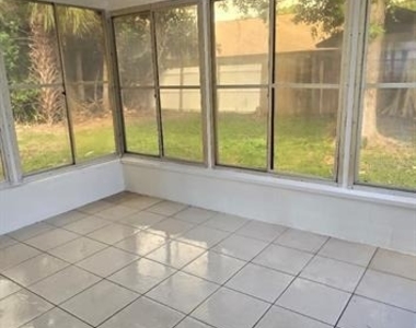 345 S Venice Boulevard - Photo Thumbnail 18