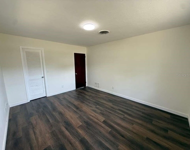 345 S Venice Boulevard - Photo Thumbnail 13