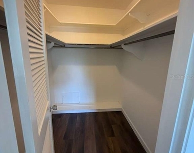 345 S Venice Boulevard - Photo Thumbnail 12