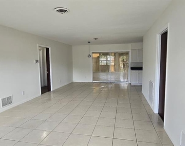345 S Venice Boulevard - Photo Thumbnail 8