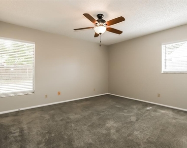 3972 Whitedove Drive - Photo Thumbnail 7