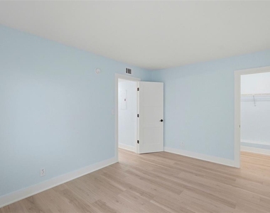 5277 Isla Key Boulevard S - Photo Thumbnail 13