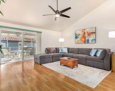 220 N 22nd Place - Photo Thumbnail 26