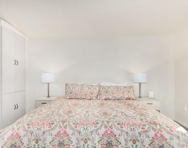 220 N 22nd Place - Photo Thumbnail 17