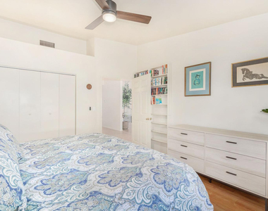 220 N 22nd Place - Photo Thumbnail 9