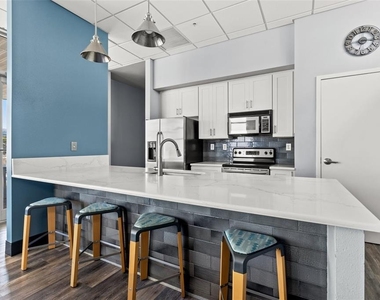 1208 E Kennedy Boulevard - Photo Thumbnail 28