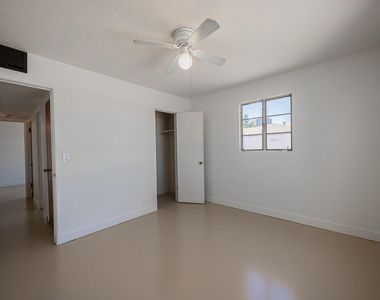 2449 E Fairmount Avenue - Photo Thumbnail 18