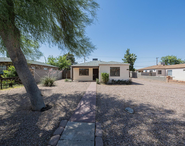 2449 E Fairmount Avenue - Photo Thumbnail 2