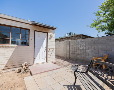 2449 E Fairmount Avenue - Photo Thumbnail 22
