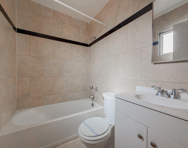 909 E Roosevelt Street - Photo Thumbnail 8