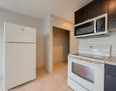 909 E Roosevelt Street - Photo Thumbnail 6